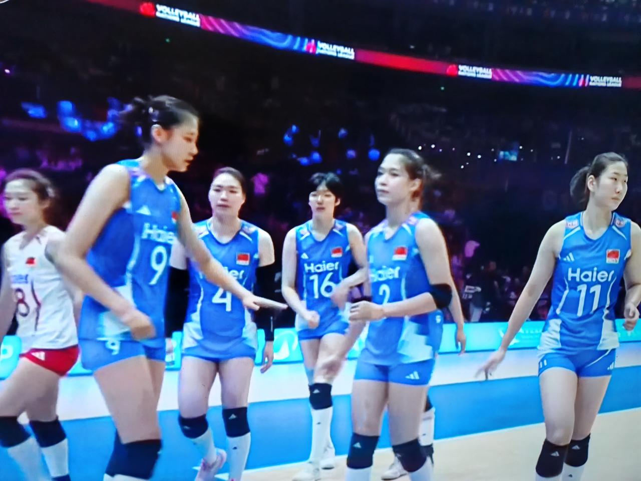 6月7号世界女排联赛南京站的比赛，中国女排对阵波兰女排，第一局中国女排16：25