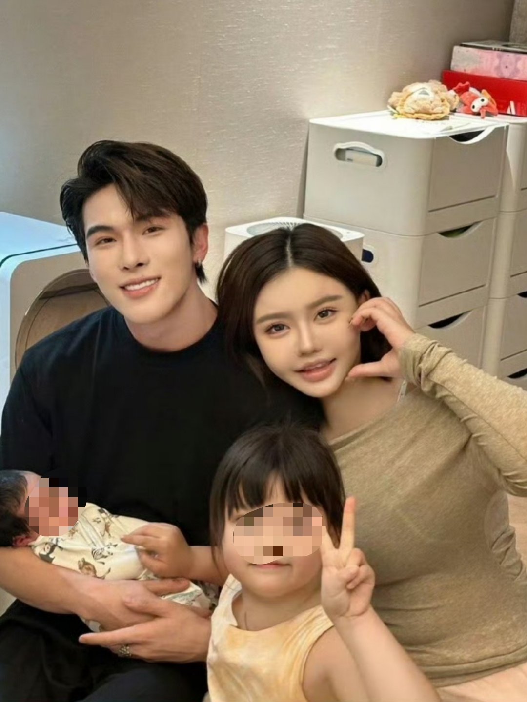 韩安冉称老公出轨也不离婚结婚博主韩安冉直播称就算老公宋浩然出轨了，她也不会离婚