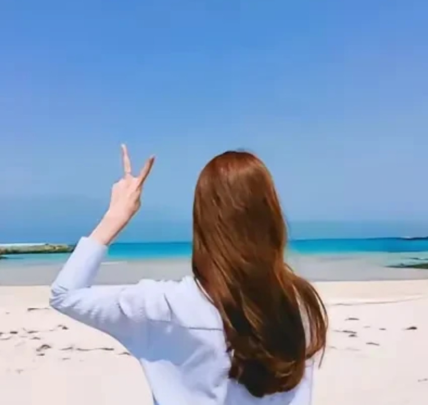 你知道吗？当一个男人真正的爱你时，做事会顾及你的感受，在意你的心情。从来