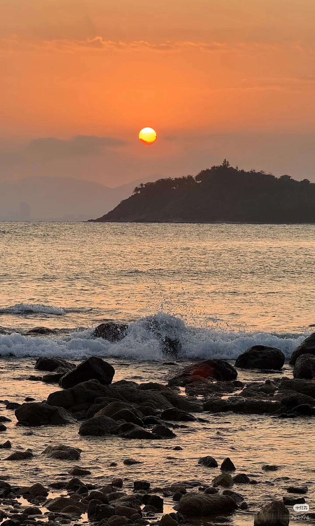 以为三亚够美了直到来了📍陵水三亚旁的陵水真是我每年必去的度假胜地了！人少