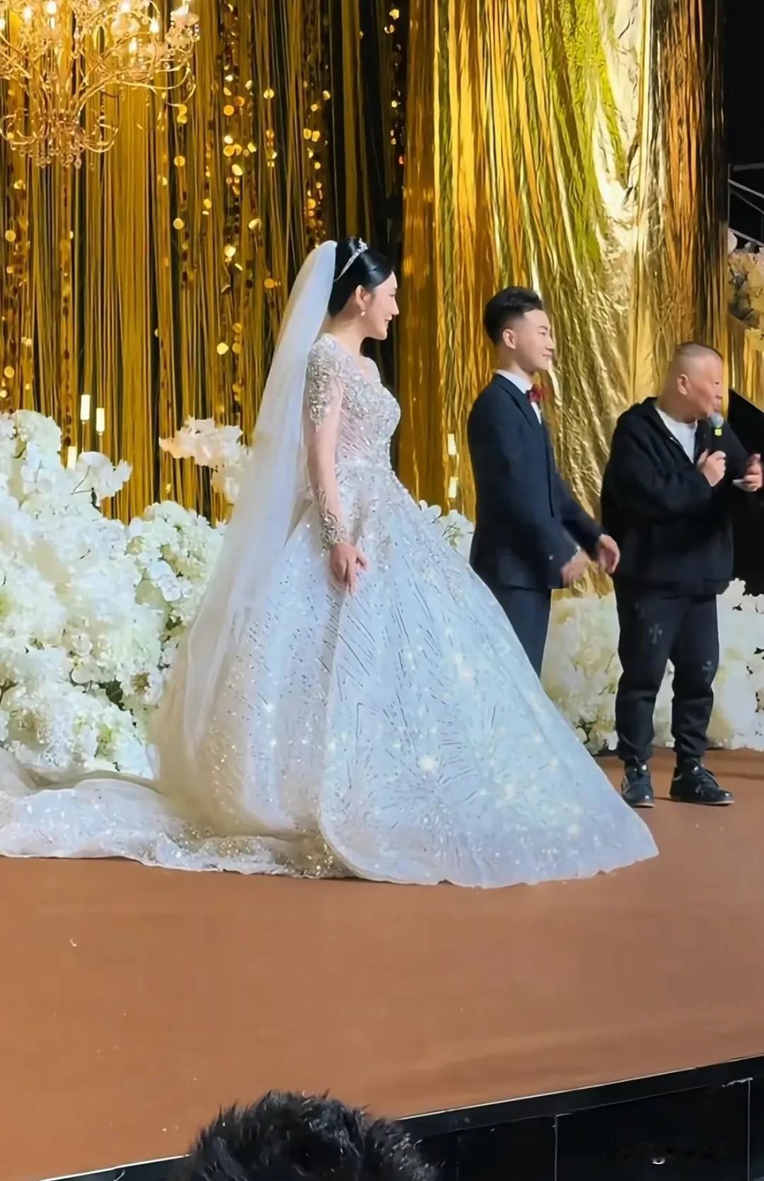 郭德纲也逃不过中国传统老爸的一个坎，那就是催婚，催孩子结婚。[捂脸哭]2月8日才