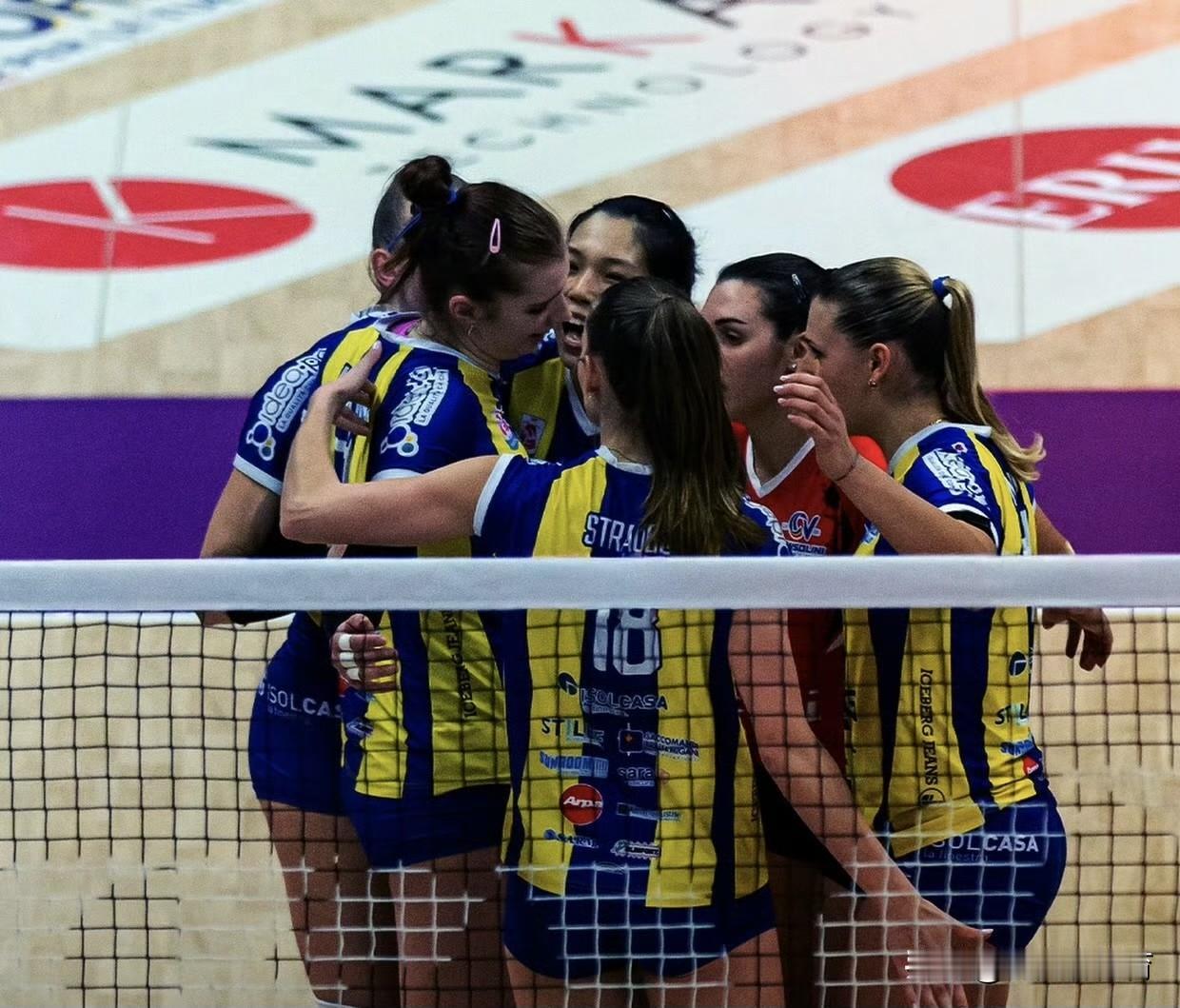 神秘嘉宾空降意大利联赛，中国女排主教练赵勇还在意大利？这是没有回国啊？还是又飞往