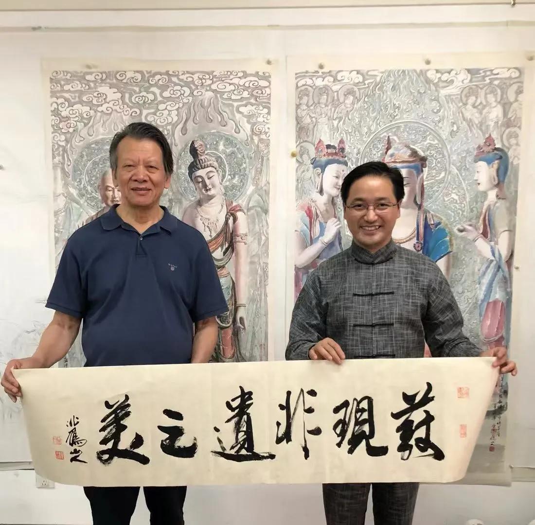 著名画家汤余铭从小就要求独生女——著名女演员汤唯学习书法绘画。汤唯非常喜欢她爸爸