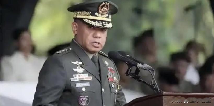 菲律宾空军退役少将罗密欧.波奎兹近日在接受媒体采访时，公开批评了菲律宾小马科斯政