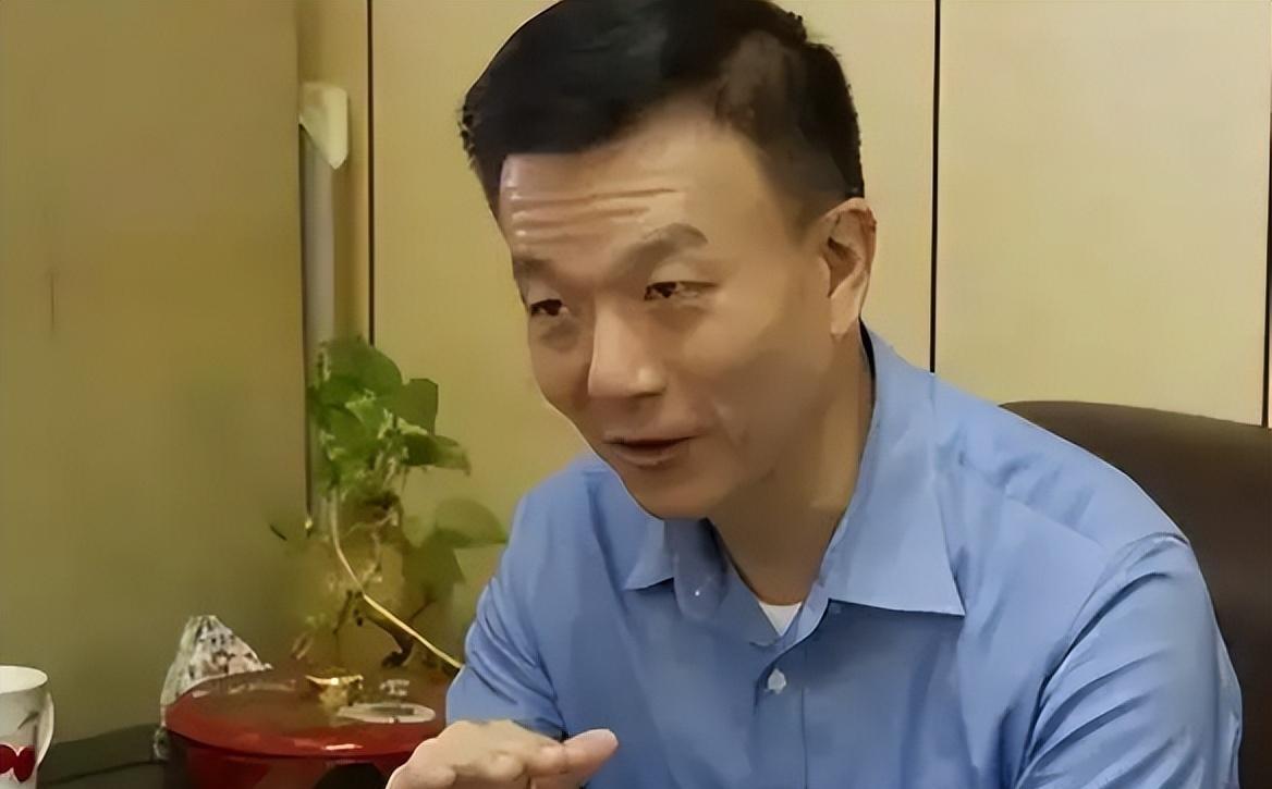 邱毅替郭德纲喊话于北辰：德云社你都进不去硬核教授邱毅近日邱毅在节目中替郭