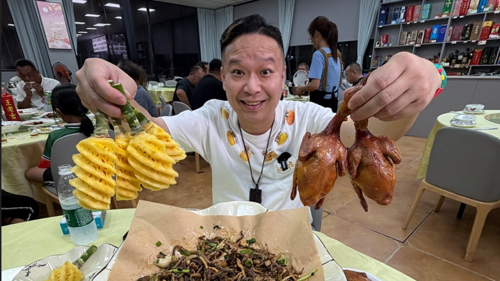 禾虫乳鸽脆肉鲩加菠萝鸡煲！专门跑来中山吃这一顿也是值了！