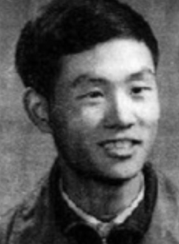 1970年，一知青因一首歌判死刑，被公审后，审判员给他的宣判竟然是“有期徒刑10