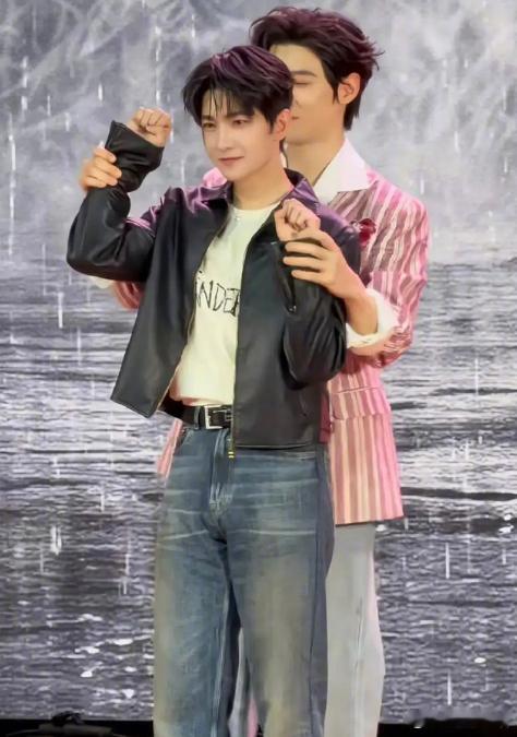 杨洋和章若楠主演的《雨霖铃》开播后走势一般，结果昨天大眼追剧团杨洋和方逸伦的互动