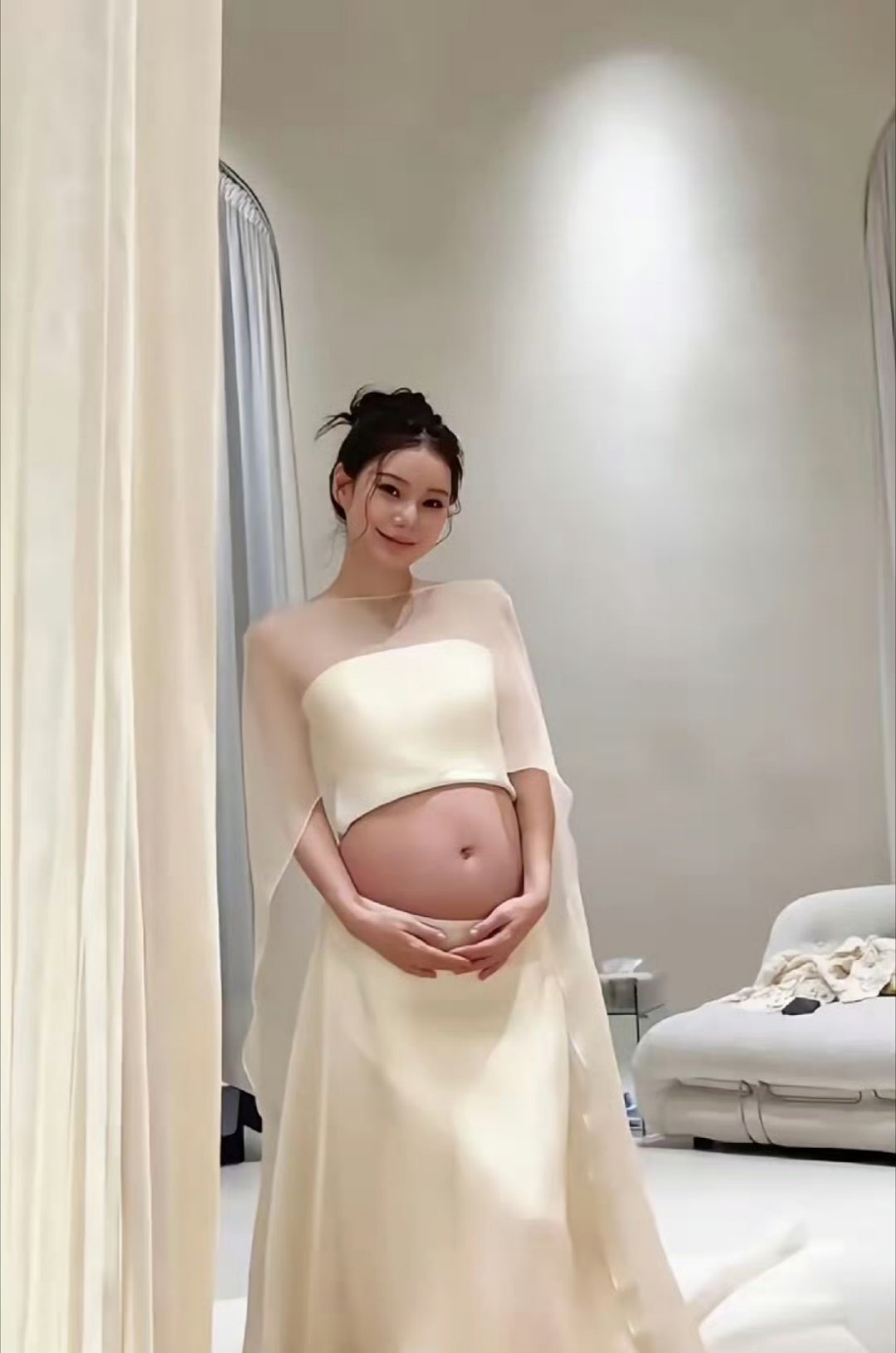 马筱梅挺孕肚健身姐姐怀孕期间还这么自律，孕期状态太好了