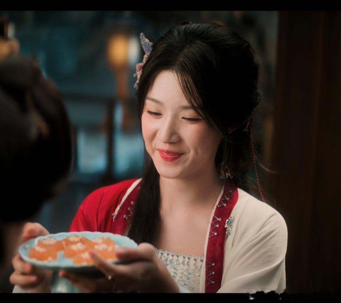 卢昱晓新剧妆造美出新高度女导演镜头下的卢昱晓卢昱晓杀回古偶了来看一下剧里真实截
