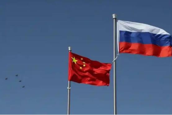 万幸中国没帮俄罗斯，因为美国早就布下了三个陷阱，一个比一个致命，那美国布下的陷阱