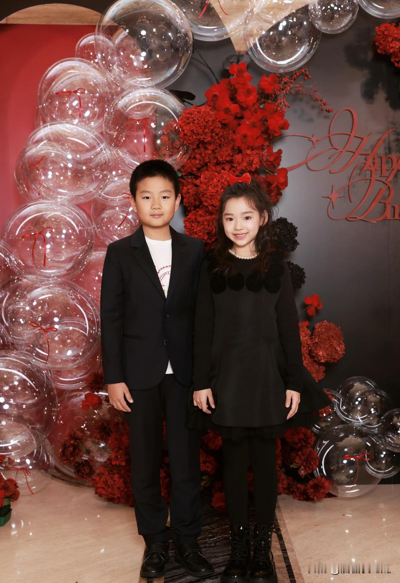 陈思诚今晚该睡不着了，因为朵朵竟然去拜了月老。董璇在毛血旺里说，小酒窝和佟大