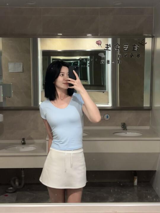 进来看171cm高个子女生瘦到55的实况！！！