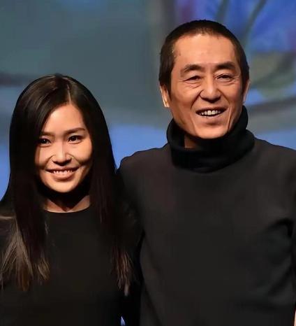 2008年张艺谋得知女儿在美国遭家暴，二话不说扔下所有工作，36小时没合眼直飞纽