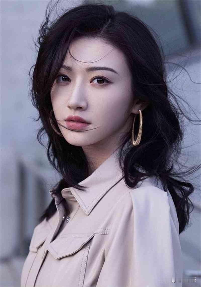 我竟然看完了《孙宇晨我的女友景甜》这篇文章，有几个点需要说一下❶2010年，