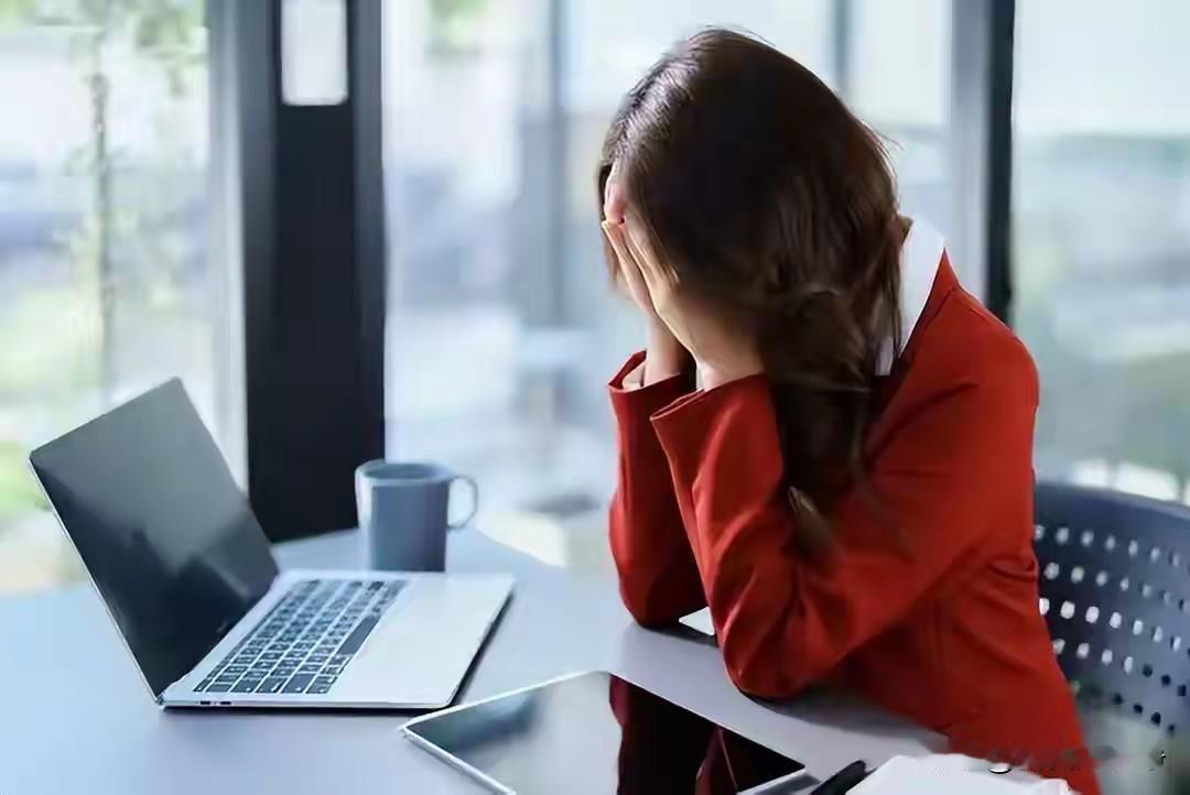 其实现在这个社会上，很多女人变成剩女，她都是被攀比心给毁的举个简单的例子，某一