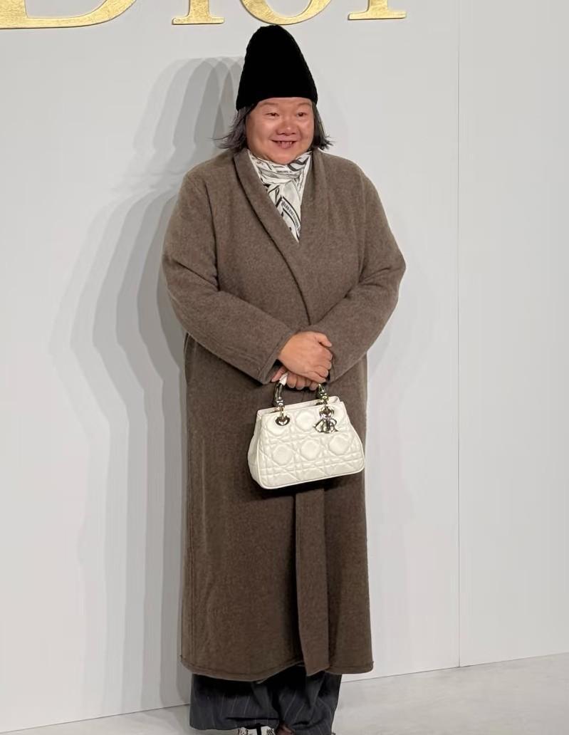 姜文说她是他女神，因为“她从不讨好世界”。但没人告诉过你，忠于自我的代价是什么