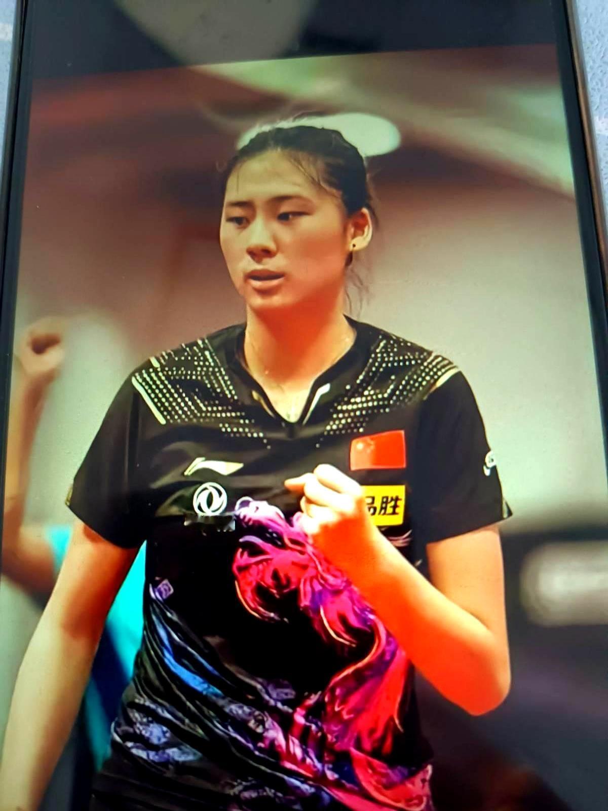 身边朋友还在骂国乒乱点鸳鸯谱，我却看出一身冷汗。你以为教练组眼瞎，放着林诗