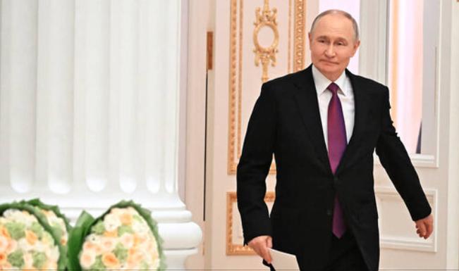 普京取消官员年度收入申报制度 俄罗斯总统弗拉基米尔·普京签署法律，取消了官