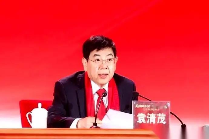 汾酒董事长一句话戳破行业真相：白酒的难，根本不是行情差，而是过去靠“非自费