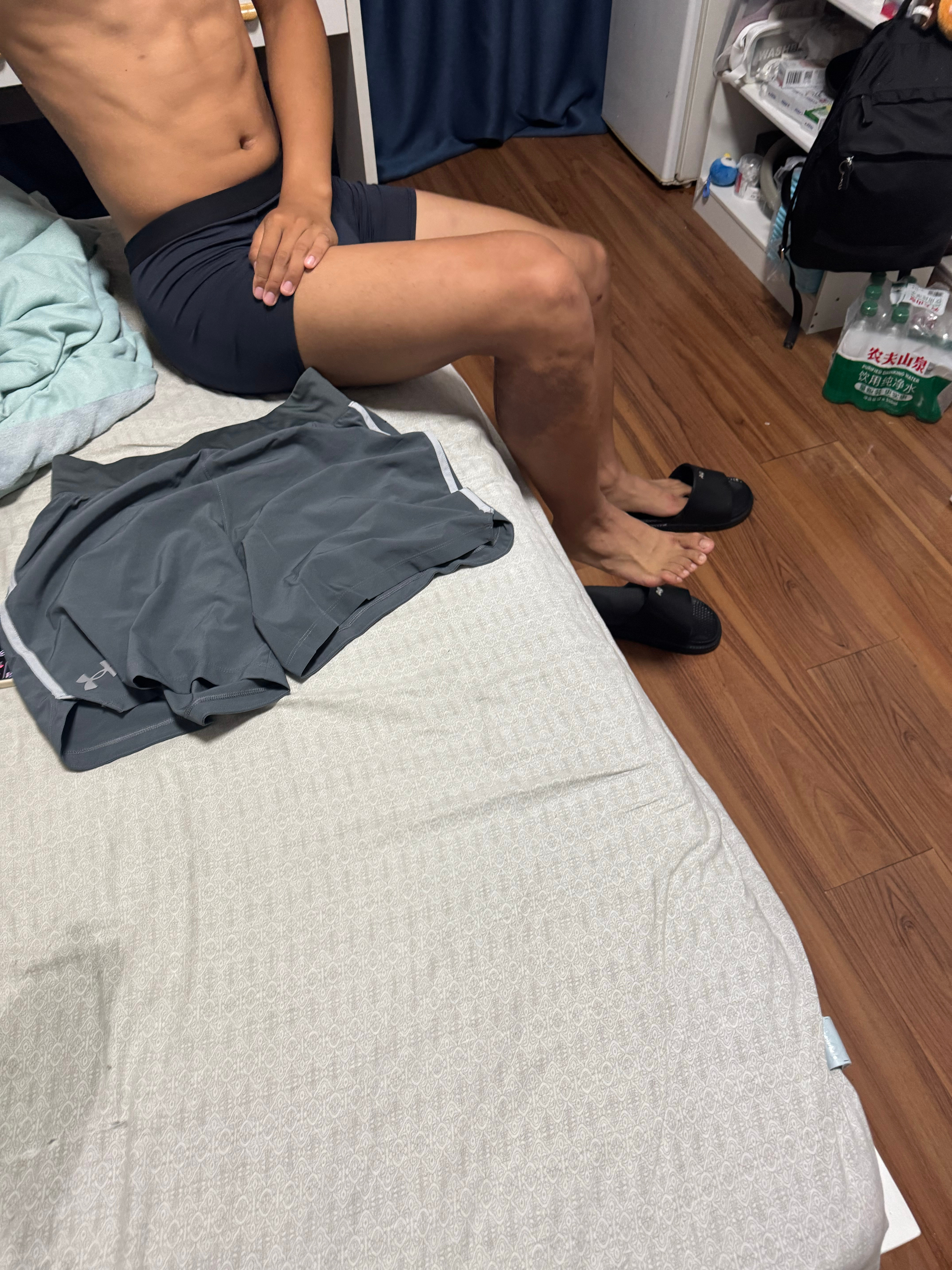 终于真正意义上的吃一次高中黑皮体育生了…才08年….也算是圆梦了吧这个图鉴总算点