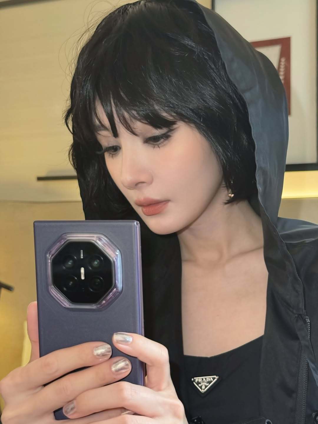 所有人感受杨幂这张对镜自拍🥵​