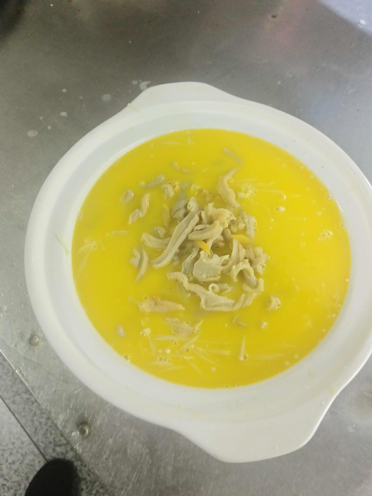 从厨几十年，手里颠过无数口炒锅，调出过千百种滋味，却唯独亏欠了一个人的陪伴——我