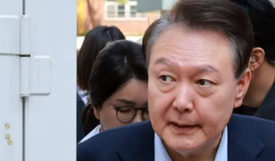 以1敌10，尹锡悦正在不断刷新大众对他的认知。以前是传唤难，但是逮捕难，特检组面