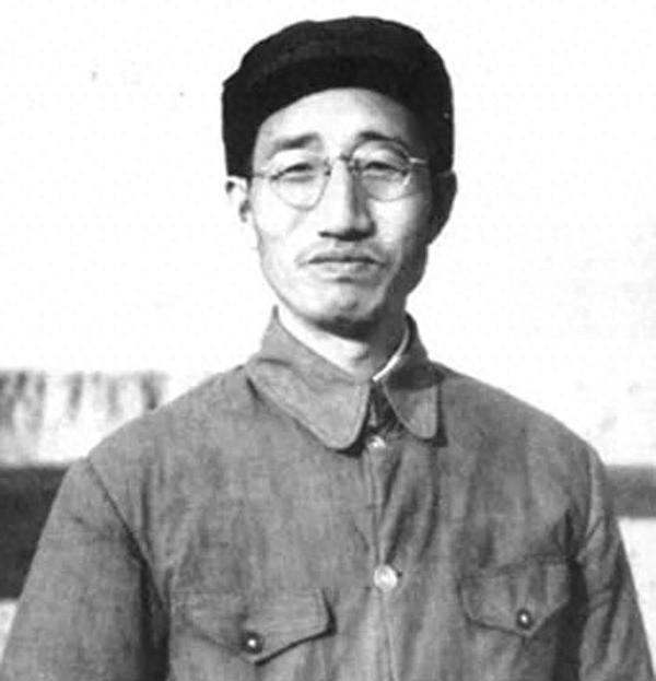 徐向前元帅为人和善，建国后却与2名将军从不交往，之间有何矛盾徐向前元帅一生宽