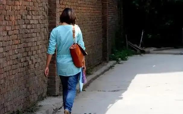 这二婚日子真的是不能过了。今天又跟老婆大吵了一架，我们是二婚，她女儿今天过生日