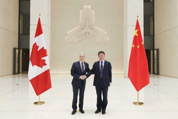 中国人民银行消息，4月3日，中加金融工作组首次会议在北京举行。会议由中国人民银行