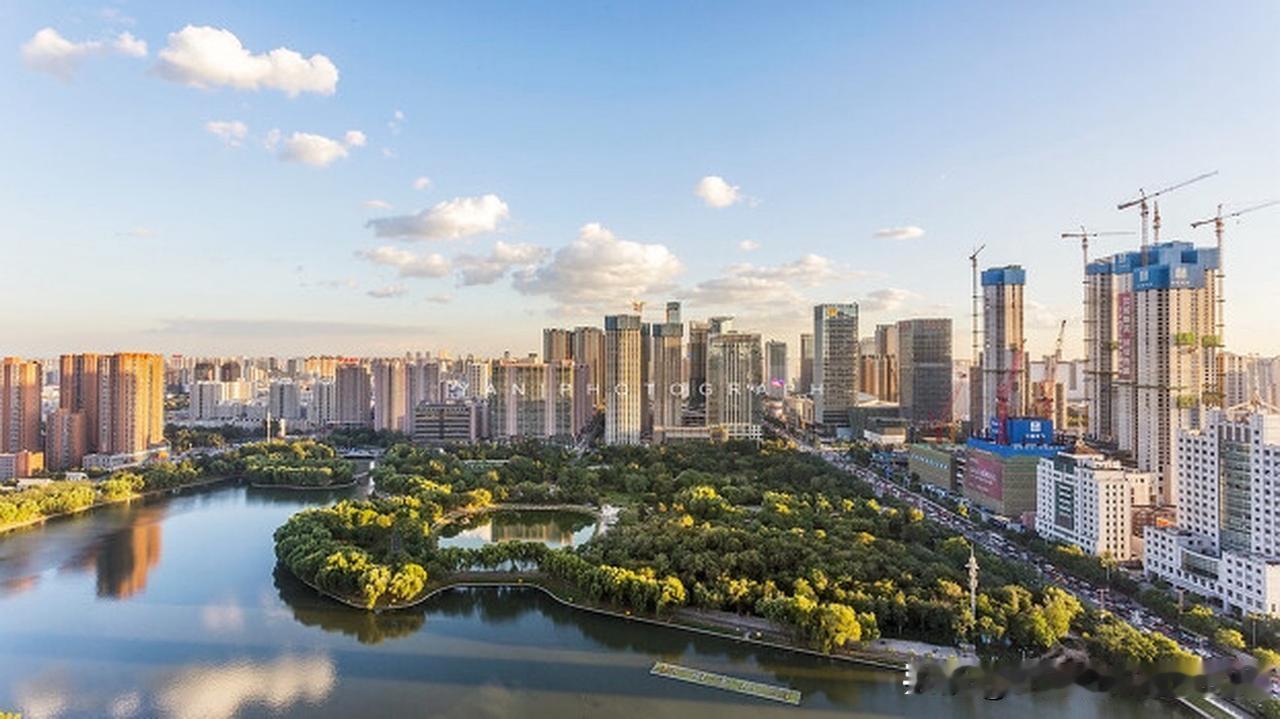 今年沈阳楼市也比之前要好很多了。沈阳房价的跌幅也在收窄了，沈阳楼市里面房价止跌
