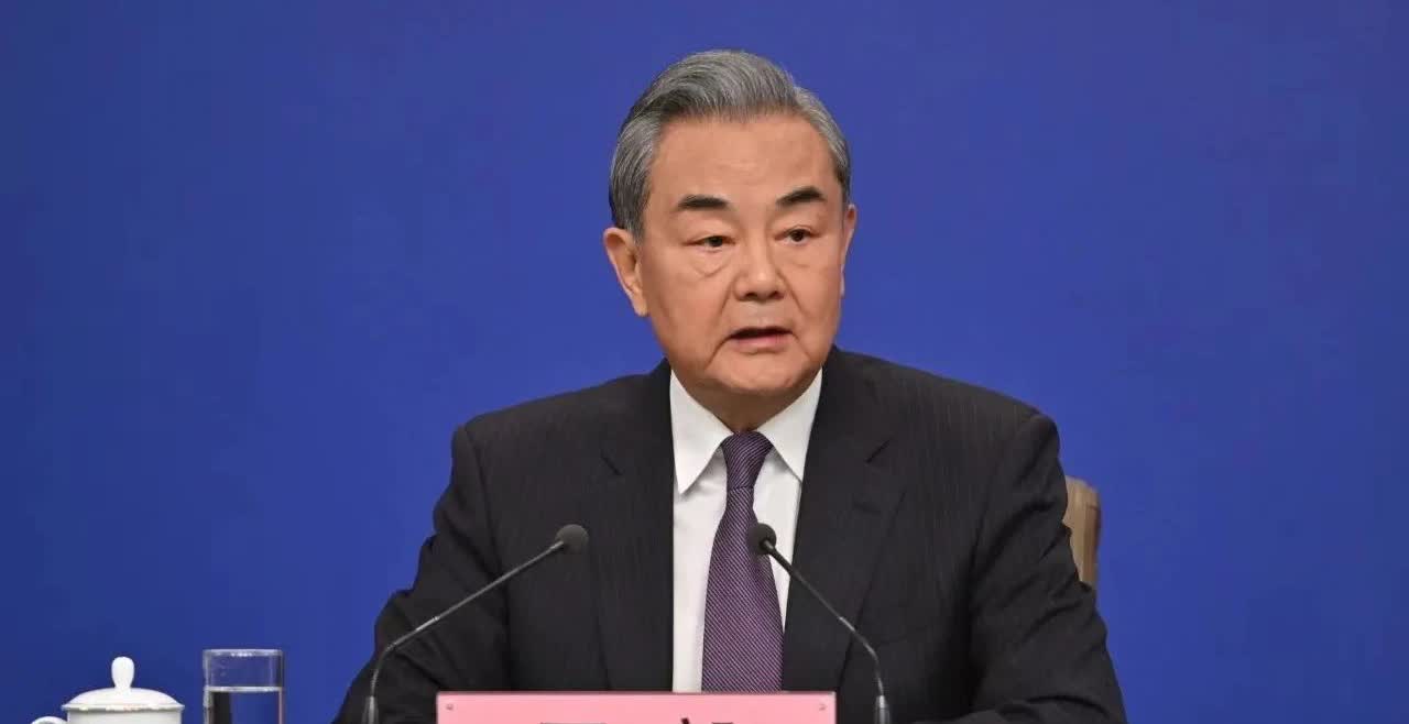 美国特朗普最怕中国这个两个人发怒：一怕中国国防部部长：