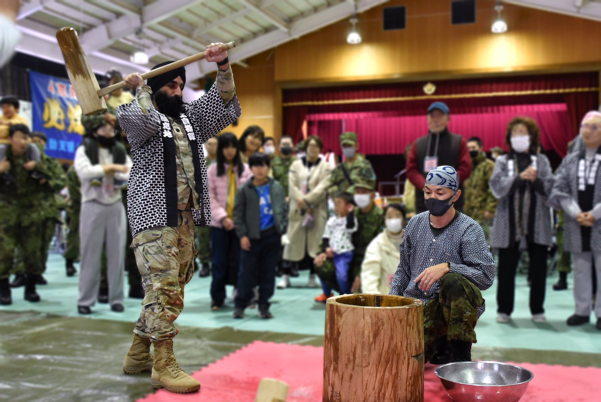 驻日本的美国陆军工程兵团副指挥官“辛默”·辛格中校（LTC“Simmer”