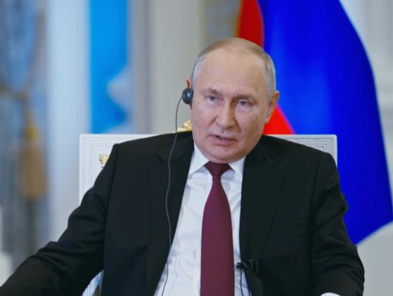 普京现在应该百感交集。他可能没料到，十年前卖给东方大国的S400防空系统，如