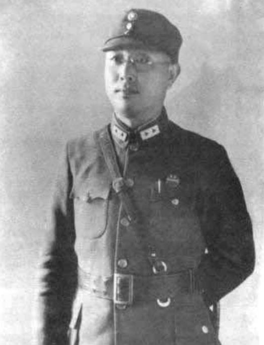 1949年国军中将张轸率两万五千人起义，毛主席急电萧劲光：抽调两个师，让张轸当军