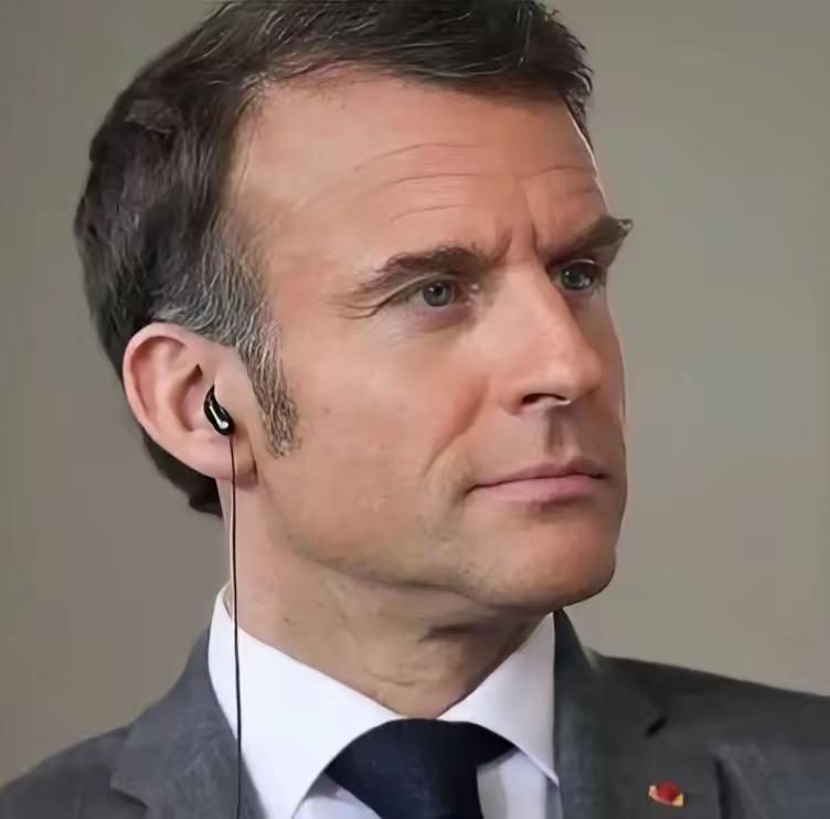 近日，法国总统马克龙向欧盟27国下达10天最后通牒，要求1月6日前敲定对华统一反