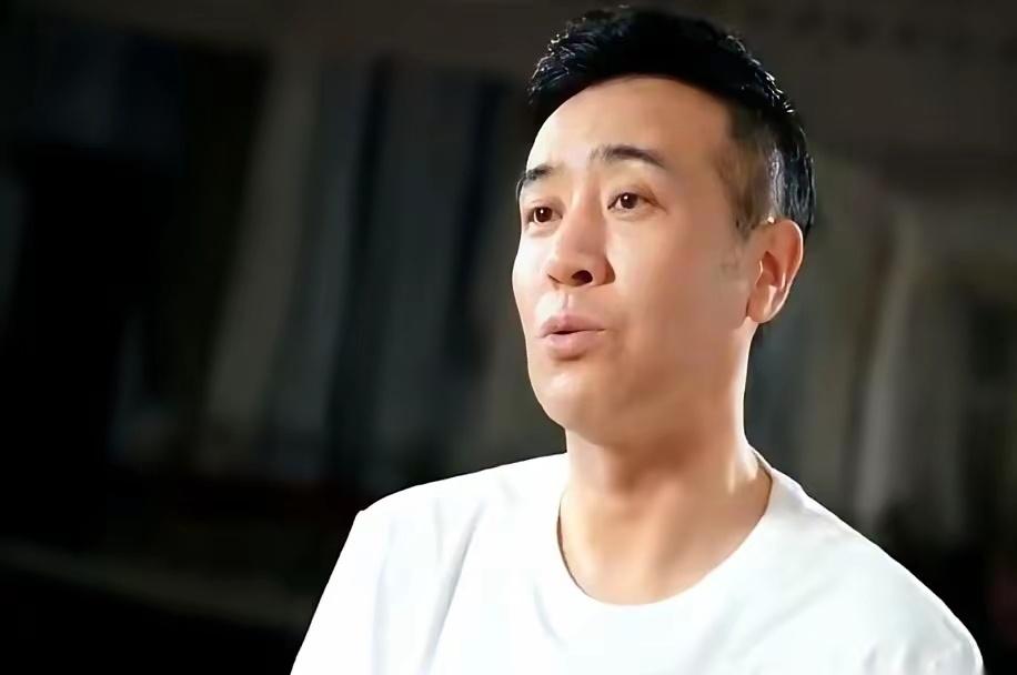 于和伟说,他大姐去世的时候,他一滴眼泪都没掉。他甚至一度怀疑,自己是不是个冷血