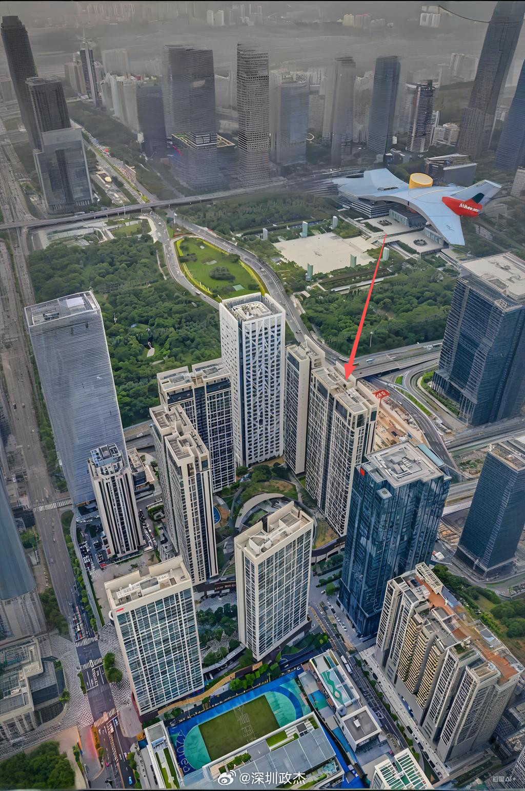 福田中心天元315平3300万成交，单价10.4万，30多楼，业主原购价3600