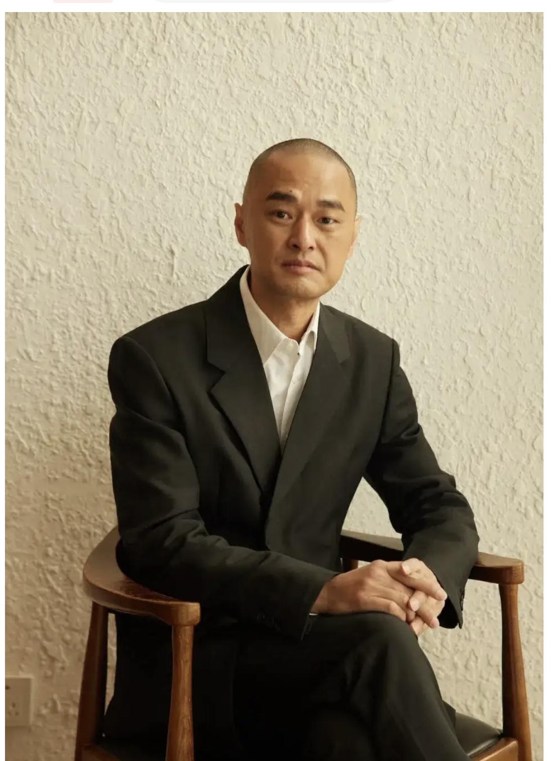 冯唐说：“怎么判断同事是人是鬼，善良的人一般都是独来独往，因为他们不想伤害