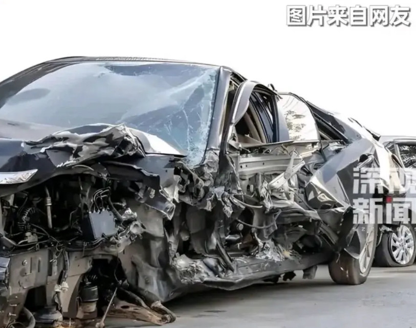 三个年青人返乡过端午，应急车道停车，站在车外却被撞而亡，返乡路变成了不归路。5