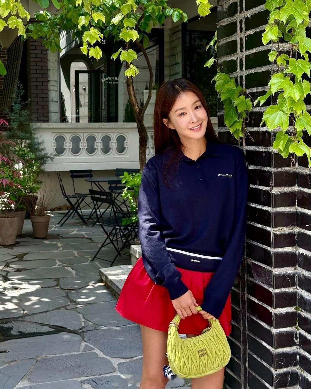 李诗英miumiu穿搭​​​