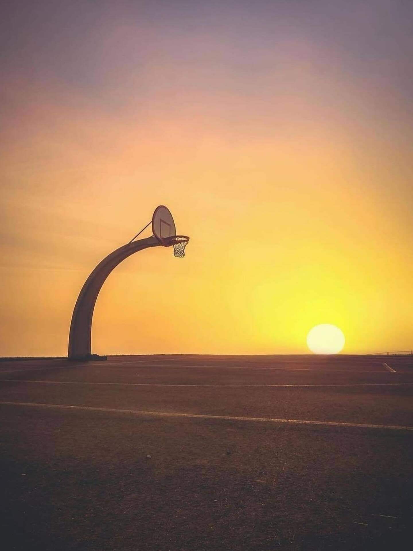 真正治愈生活的良方是热爱生活，享受此刻。早安！早安心语