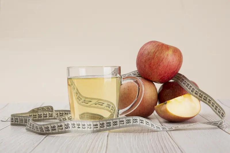 听医生说，老年人应该减重，而不是减肥。减轻体重跟减肥并不完全是一个概念。