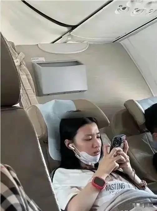 素颜长这样已经吊打99%的人的！