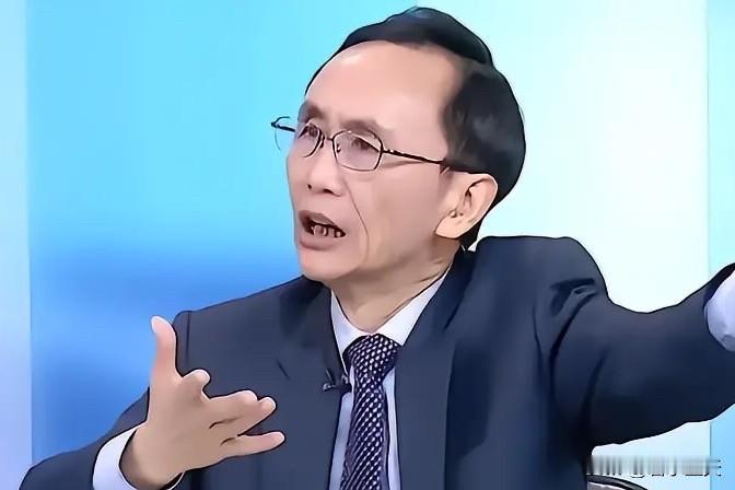 防务预算草案在立法院顺利通过，民进党前立委吴子嘉最近在一档时事评论节目中直接把矛