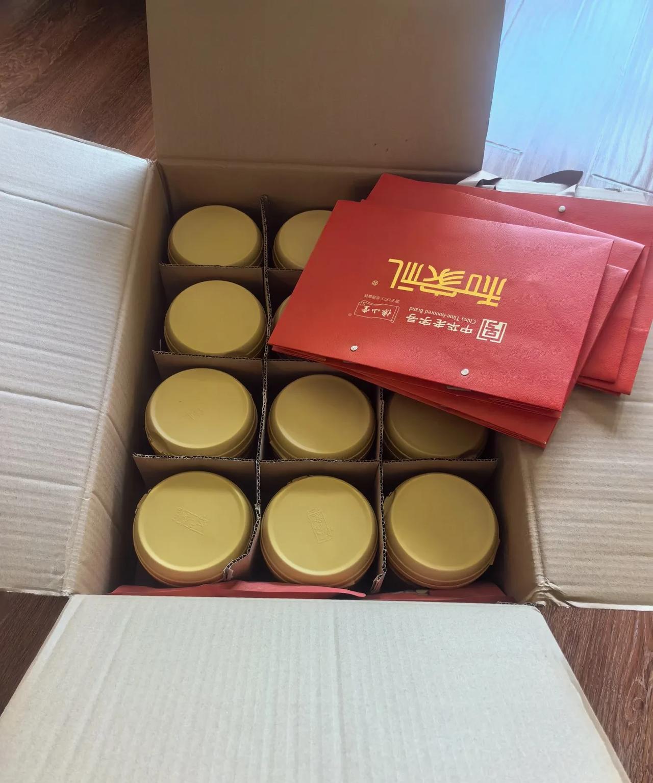 每次回老家，公婆家和我父母家，在带礼物方面，我都是区别对待的。今天迟迟没有出发