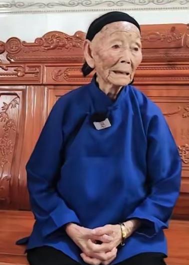 结婚不到20天，丈夫就随红军长征。他说等她三五年就回来。她等了将近90年，106