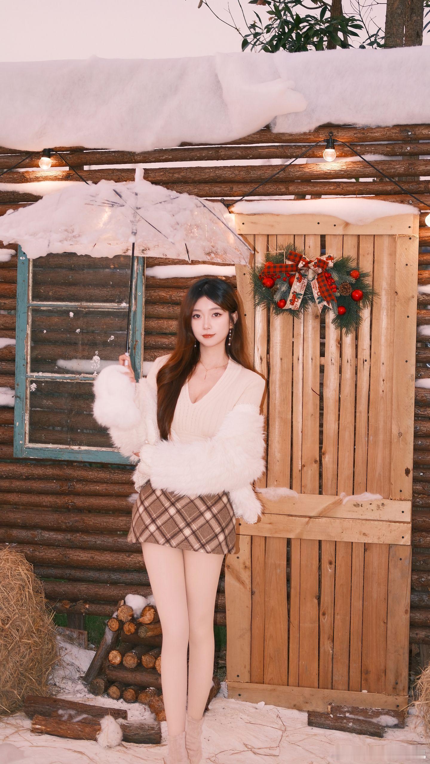 时尚穿搭快圣诞了美女绘梦长廊