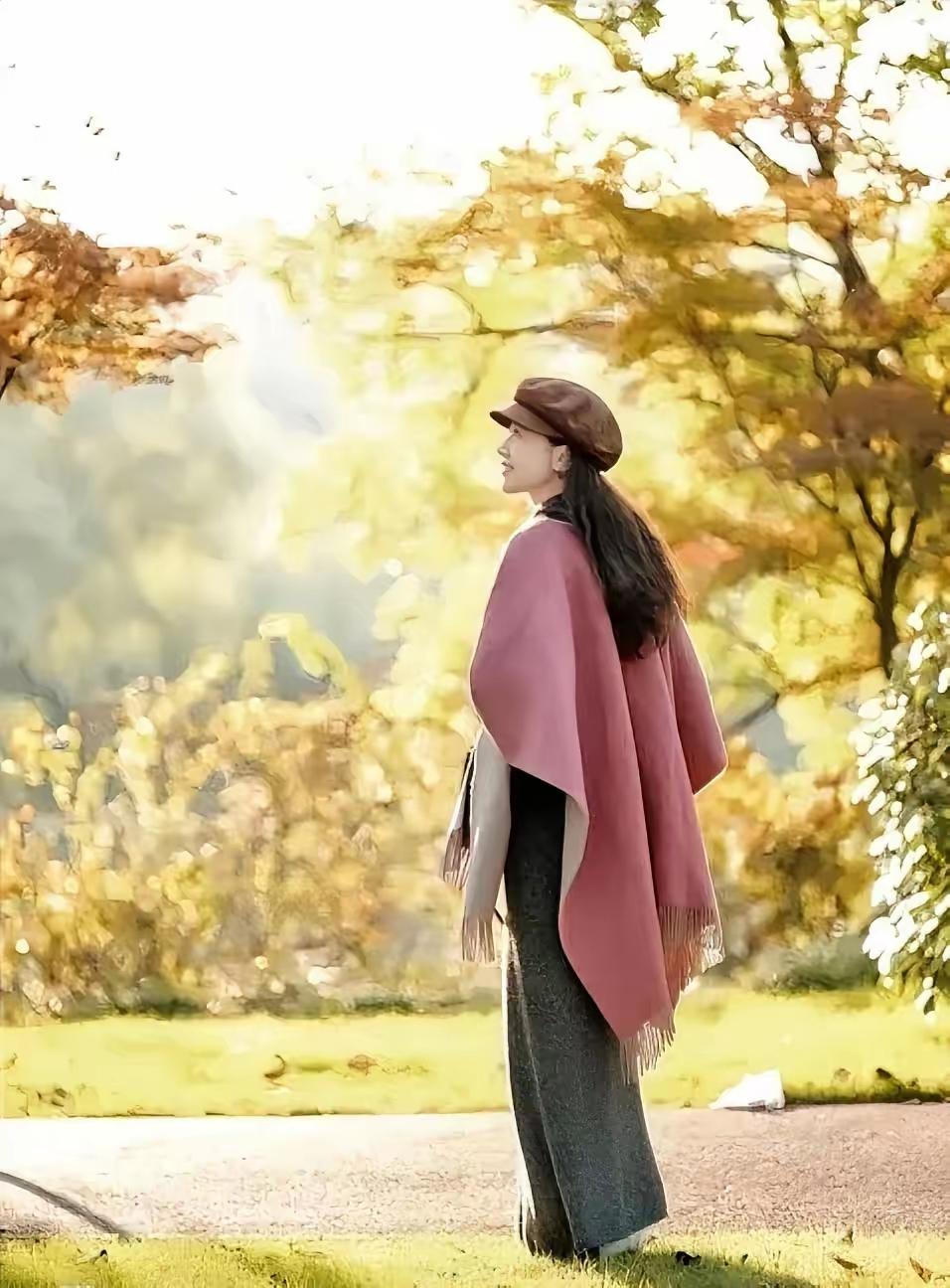 人这一辈子，不管到了什么年纪，女人都要牢牢记住一句话：你最大的靠山，从来不是脸蛋